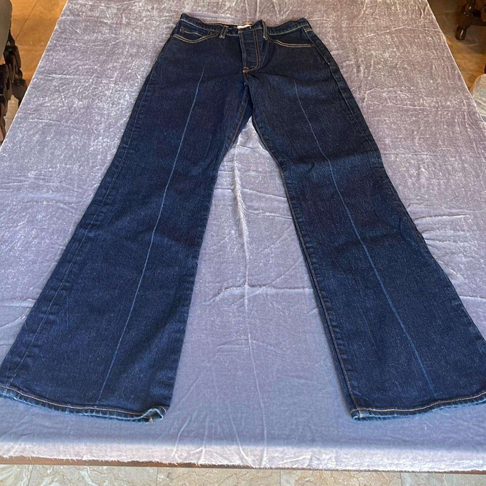 New Levi Flare Ribcage jeans Size 26
